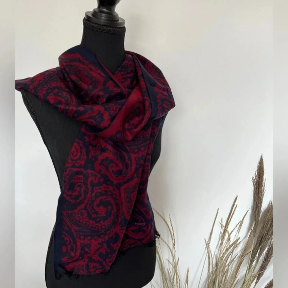 Vizoni Scarf with navy blue and red design - Picture 2 of 6